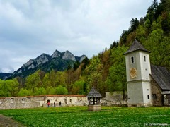 Czwarty dziedziniec z widokiem na Trzy Korony