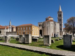 Rzymskie forum, kościół św. Donata i dzwonnica katedry