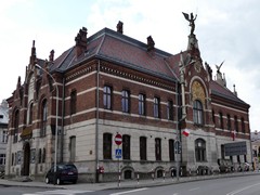 Gmach dawnego Towarzystwa Gimnastycznego Sok�