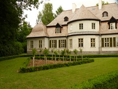 Dw�r w Koszutach - elewacja ogrodowa