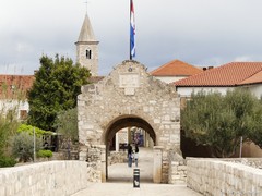 Brama Dolna