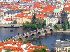 Most Karola z wie�y widokowej na Petrinie