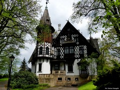Pa�acyk my�liwski Hochberg�w