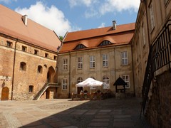 Dziedziniec �widwi�skiego zamku